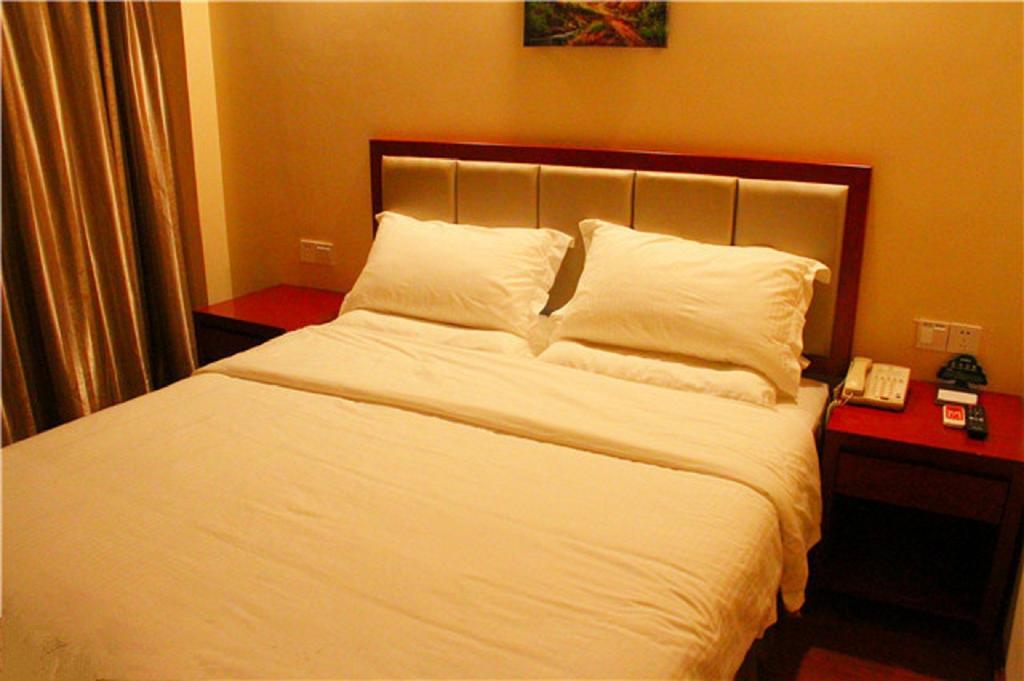 Greentree Inn Sanya He Ping Street Hotel Δωμάτιο φωτογραφία