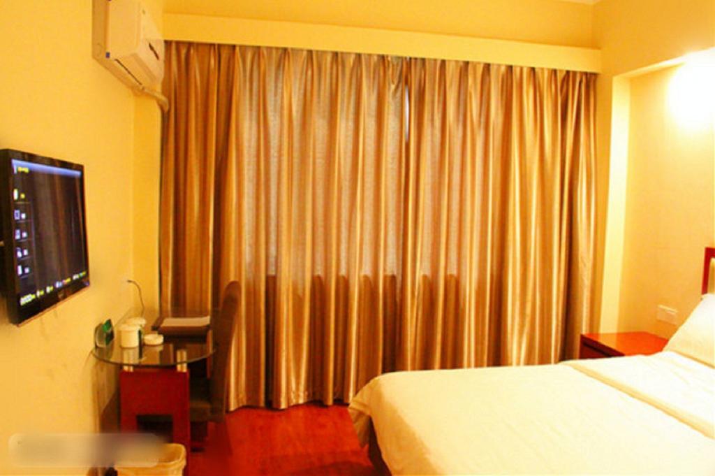 Greentree Inn Sanya He Ping Street Hotel Δωμάτιο φωτογραφία